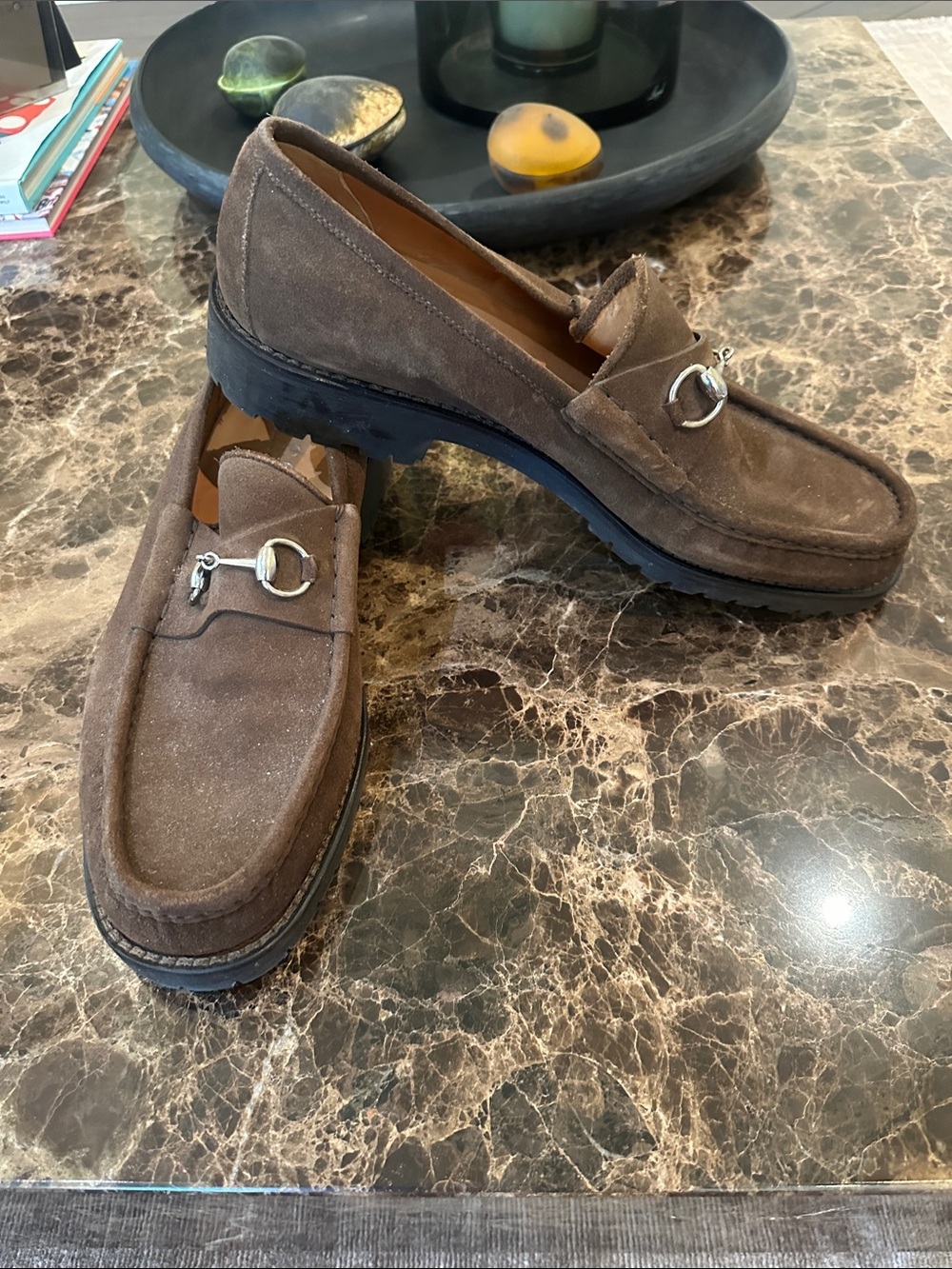 Like new! Men’s Gucci brown suede loafers size 13